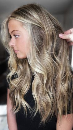 Low Lights On Blonde, Trendy Balayage, Light Brunette Hair, Fall Blonde Hair, Balayage Hairstyles, Blonde Hair Transformations, Balayage Technique, Brown Hair Inspo