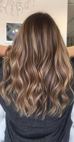 49 Beautiful Light Brown Hair Color To Try For A New Look Gorgeous Balayage Hair Color Ideas - brown Balayage Highlights,Beachy balayage hair color #balayage #blondebalayage #hairpainting #hairpainters #bronde #brondebalayage #highlights #ombrehair Reverse Balayage, Brunette Ombre, Color Melt, Brunette Balayage, Balayage Color, Light Hair Color