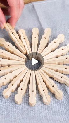 5-Minute Crafts on Instagram: "Fun and easy ways to repurpose clothespins!  #clothespincrafts #diyprojects #upcycling" Clothes Pegs Crafts, Cloth Pins Ideas, Wooden Clothespin Crafts Diy, Wooden Pegs Craft, Clothespin Art Projects, Cloth Pin Crafts, Close Pin Crafts, Clothes Peg Crafts, Clothes Pins Ideas