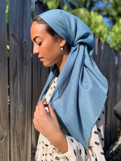 YOUR GO TO HEADSCARF - Can easily be styled and worn all different ways! As a tichel, turban, head band, head cover, bandana. OUR QUALITY - Our scarfs are made from quality and durable fabric. They are comfortable, lightweight 100% Cotton Mix Fabric. THE IDEAL FIT - We understand how annoying it can be to have a scarf that does not fit right! So we took the time to get you a scarf that is the perfect size and fit. NON SLIP fabric that stays on your head. Approximately 40" X 40 inches. The scarf Greek Head Scarf, Jewish Hair Covering, Tichel Style, Tichel Fashion, Head Covering Styles, Head Covering Christian, Modern Egyptian Fashion, Christian Veiling, Alopecia Headwear