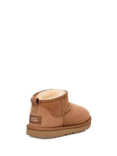 - 83% Twinface, 17% Leather - MADE IN China 83% Twinface, 17% Leather Ugg Ultra Mini, Ugg Classic Ultra Mini, Kids Uggs, Change Of Heart, Ugg Classic, Leather Pattern, Brown Shoe, Good Brands, Boot Shop