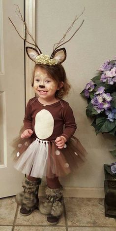 Halloween Fun! Halloween Costume For Toddlers, Baby, Infant Ideas. DIY Cutest Deer Costume Ever and so very simple Deer Costume Diy, Baby Deer Costume, Deer Makeup, Christmas Ideas For Boyfriend, Reindeer Costume, Halloween Costumes To Make, Deer Costume, Fashionable Baby, Christmas Play