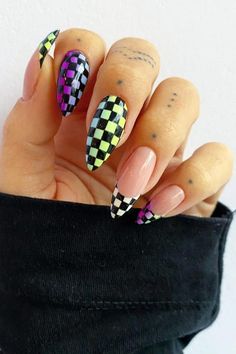 Nail Art Trends That Redefine Everlasting Elegance | Room Decor Tips | Ever Lasting Blog Checkered Nail Designs, It Girl Bedroom, Checkered Nails, Hottest Nail Trends, Room Decor Tips, Teal Nails, Nail Art Trends, Neon Purple, Neon Nails