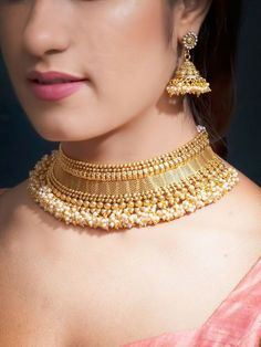 Women Gold Necklace, Gold Necklace Wedding, Gold Bridal Necklace, Antique Necklaces Design, Beautiful Gold Necklaces, Gold Necklace Indian Bridal Jewelry