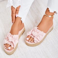 Brand Name: muhuisenUpper Material: flockHeel Height: Flat (≤1cm)With Platforms: YesPlatform Height: 0-3cmOccasion: CasualSandal Type: BasicHeel Type: Flat withLining Material: NONESide Vamp Type: OpenOutsole Material: TPRClosure Type: Slip-OnFit: Fits true to size, take your normal sizeFashion Element: ShallowStyle: FashionModel Number: E7053Pattern Type: SolidInsole Material: Bonded LeatherBack Counter Type: Open Fashion Shoes Flats, Summer Slippers, Bow Sandals, Casual Slippers, Fashion Sandals, Beach Shoes, Dress Sandals, Casual Sandals, Mens Casual Shoes