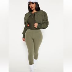 Olives Green Leggings. New With Tags Olive Leggings Outfit, Fits With Jordans, Green Leggings Outfit, Neutrogena Makeup, Janet Guzman, Curve Jeans, Leggings Outfit, Green Leggings, White Dresses For Women