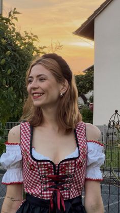 Oktoberfest Outfit Idea, Dirndl, Oktoberfest Make-Up Inspiration Oktoberfest Outfit Women Diy, October Fest Outfit, Oktoberfest Outfit Women, Octoberfest Outfits, October Fest, Dirndl Outfit, Oktoberfest Outfit, Ren Fair, Global Dress