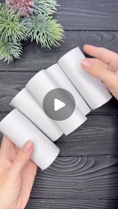 ... Toilet Paper Roll Art, Rolled Paper Art, Toilet Paper Crafts, Studio Home, Paper Craft Tutorials, Easy Christmas Decorations, Toilet Paper Roll Crafts, Christmas Potpourri