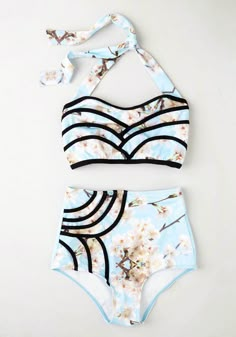 Set the Serene Swimsuit Top in Sky. A lagoon is the perfect cool-off spot, so today youre lounging on the shore in this patterned bikini! #blue #modcloth Bathing Suit Ideas, Chique Outfit, Suit Ideas, Vintage Bathing Suits, Cute Bathing Suits, Black Lines, Cute Swimsuits, Sea Beach, Swim Suit Bottoms