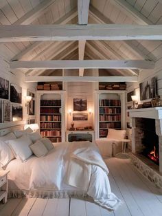 White Cabin Bedroom, White Log Cabin Interiors, Cabin Bedroom Ideas, White Log Cabin, Log Cabin Bedroom, Cabin Bedrooms, White Cabin, Barn Bedrooms, Log Cabin Interior