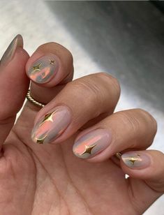 We’ve gathered the most Pinterest viral nail trends and designs for you to be inspired by. From Barbiecore to Mermaidcore and neon to disco, these stunning nail art designs will have you booking your next nail appointment asap. Don’t be afraid to go outside your comfort zone and have some fun this winter! Check out […] #bridalnail Firework Acrylic Nails, Turkish Nails, Adele Nails, New Years Eve Nails, Nail Board, Velvet Nails, Chrome Nails Designs, Nude Nail Designs, Her Nails