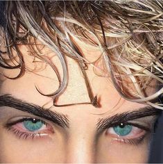 Eye Aesthetic, Eye Photography, Aesthetic Boy, Gold Eyes, Gorgeous Eyes, Yellow Eyes, Pretty Eyes, Green Aesthetic