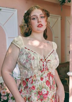 Curve & Plus The Blossom Of Wealth Dress Plus Sized Alternative Fashion, Plus Size Cottagecore Fashion, Plus Size Vintage Fashion, Plus Size Cottagecore, 80s Inspired Outfits, Cottagecore Outfits, Chubby Fashion, Plus Size Vintage, Whimsical Fashion