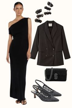 Looking for the perfect outfit to wear to a jazz concert? We've created this stunning monochrome black outfit to wear to an evening concert or a date night. Monochrome Black Outfit