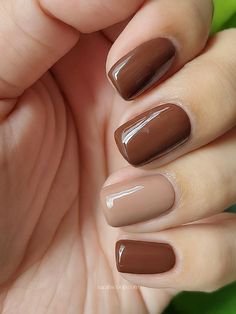 35+ Neutral Color Nail Designs Muted Brown Nails, Nude Nails Fall 2024, Brown And Tan Nails, Brown And Cream Nails, Fall Nude Nails 2024, Autumn Nails 2024 Brown