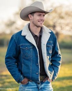 Texas Jacket Outfit, Jacket Outfit Men, Urban Cowboy, Western Denim Shirt, Cute White Guys