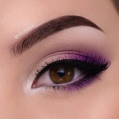 Makeup Eyeglasses, Make Up Designs, Eye Makeup Images, Purple Eye Makeup, Eye Makeup Pictures, Purple Makeup, Beautiful Eye Makeup, Makijaż Smokey Eye