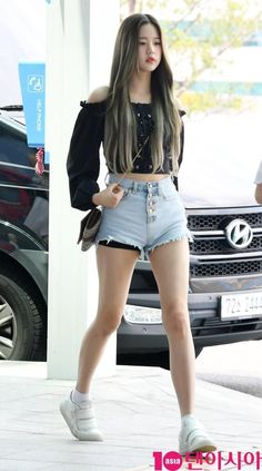 Spicy Outfits, Desired Body, Iz One Wonyoung, Kpop Beauty, Chica Cool, Icn Airport, October 23, Korea Fashion, Airport Style