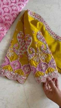 Pattu Saree Blouse Work, Pavani Reddy, Ear Massage, Fashion Cycle, Silk Saree Blouse Designs Patterns, Boutique Blouse, Blouse Works, Latest Bridal Blouse Designs, Cutwork Blouse