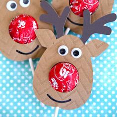 these reindeer lollipops are made to look like they have noses on them