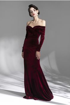 Formal Full-length Evening Dress For Gala, Red Velvet Gala Dress, Elegant Velvet Banquet Dresses, Evening Velvet Wedding Dress, Elegant Red Velvet Dress For Prom, Red Velvet Evening Dress For Formal Occasions, Red Velvet Formal Evening Dress, Formal Red Velvet Evening Dress, Red Velvet Floor-length Dress For Formal Occasions