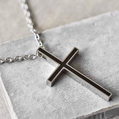 Mens Cross Bracelet, Cross Necklace For Men, Silver Necklace Designs, Personalized Cross Necklace, Silver Necklace Simple, Cross Jewelry Necklace, Stainless Steel Cross Pendant