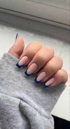 Square Nails Colored French Tip, Blue Easy Nail Designs, Navy French Tip Nails Coffin, Dark Blue And White French Tip Nails, Short Dark Blue French Tip Nails, French Navy Nails, Deep Blue French Tip Nails, Street Style Nails Aesthetic, Navy Blue Manicure