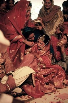 Punjabi Culture, Vintage India, Big Fat Indian Wedding, Indian Photoshoot, Vintage Bollywood, Sikh Wedding, Desi Wedding