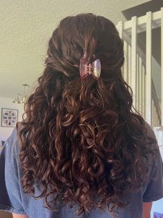 Medium Curly Hair Hairstyles, 3a Curly Hair Styles, Claw Clip Curly Hairstyles, Subtle Hairstyles, Curly Hairstyles Natural Curls, 3a Hairstyles, Hairstyles For Medium Curly Hair, 2c Hairstyles, Soft Curly Hair