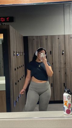 Midsize Gym, Blue Gym Outfit, Midsize Clothing, Plus Size Gym Outfits, Amazon Workout Clothes, Gym Rats, Couple Fits, Midsize Fashion, Cute Gym Outfits