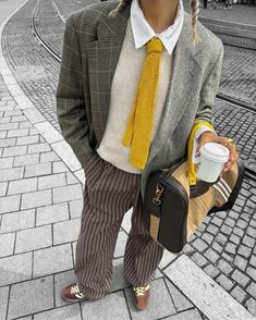 Business Core, Vintage Blazers, Core Ideas, Tie Outfit, Outfits Streetwear, Fall Inspiration, Tie Styles, Instagram Business