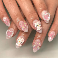 hello kitty blush nails Cute Shorter Nails, Nail Hello Kitty Design, Nail Ideas Acrylic Charms, Hello Kitty Nails Short Almond, Cute Nails To Get, Nails Ideas Charms, Cute Nail Designs With Charms, Nails Hello Kitty Charms, Hello Kitty Nails Charms