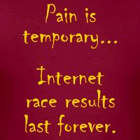 Triathlon Humor, Race Shirts, Marathon Signs, Triathlon Motivation, Pain Is Temporary, Funny Running Shirts, Happy Quotes Funny, Funny Running