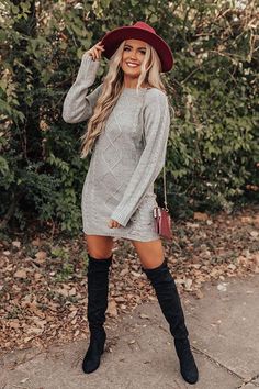 Grey Rock, Cozy Dress, Sweater Season, Dresses Casual Fall, Fall Dress Outfit, Dress Up Outfits, Dress Simple, Outfits With Hats, Rounded Neckline