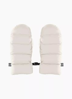 THE SUPER PUFF™ NEW MITTEN | Aritzia Aritzia Winter, Aritzia Puffer, Bad Circulation, Aritzia Super Puff, The Super Puff, Puffer Jacket Style, Super Puff, Parents Christmas, Easy Shape