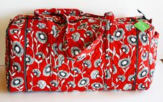 Vera Bradley Red Deco Daisy Extra Large Duffel Bag Duffle Travel Gym Bag $108.00 Duffel Bag, Bago, The Ordinary, Vera Bradley, Gym Bag, Black Friday, Extra Large, Daisy