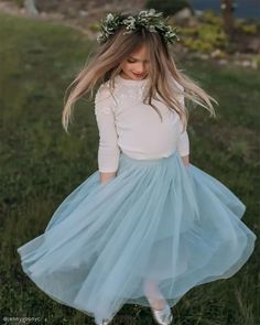 Flower Girl Dresses: 39 Looks For Girls + FAQs ❤ flower girl dresses blue skirt rustic jennyyoo #weddingforward #wedding #bride #blueflowergirldresses #flowergirldresses Fall Wedding Flower Girl, Fall Flower Girl, Fall Flower Girl Dresses, Girls Tulle Skirt, Western Wedding Dresses, Girls Blue Dress, Wedding Flower Girl Dresses, Jenny Yoo