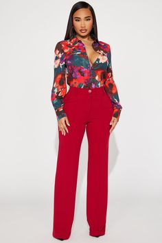 Red Trousers Outfit Classy, Red Trousers Outfit, Trousers Women Outfit, Red Pants Outfit, Work Trousers Women, Red Wide Leg Pants, Red Dress Pants, Dress Pants Outfits, Pant Suits For Women