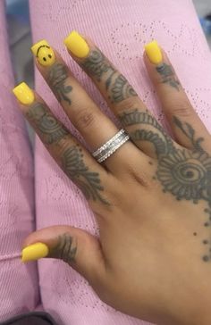 Short Acrylic Nails Coffin, Abstract Tattoo Ideas, Nails Acrylic Short, Abstract Tattoos, Nails Homecoming