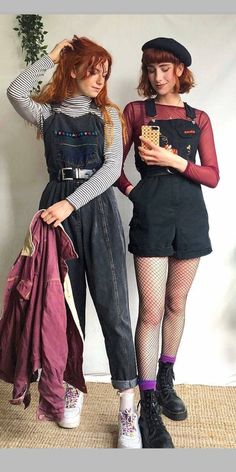 90s Outfits Grunge, 90s Outfits, Fashion 90s, Street Style Grunge, Indie Grunge, Retro Punk, Grunge Look, Grunge Vintage, Hipster Outfits