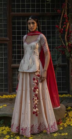 Chanderi Lehenga, Punit Balana, Hilarious Dogs, Trendy Outfits Indian, Indian Outfits Lehenga, Resham Work, Lehenga Designs Simple, Indian Bride Outfits, Anarkali Dress Pattern