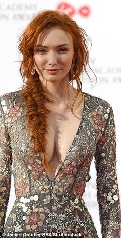 Scarlett Moffatt, Eleanor Tomlinson, Pretty Redhead, Red Hair Woman, Red Haired Beauty, Beautiful Red Hair, Long Red Hair, Girls With Red Hair, Redhead Beauty