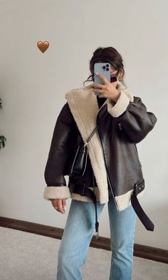 Fur Jacket Outfit, Jacket Outfit Women, Cold Outfits, Leather Jacket Outfits, Winter Outfit Inspiration, Inspiration Mode, Leather Jackets Women