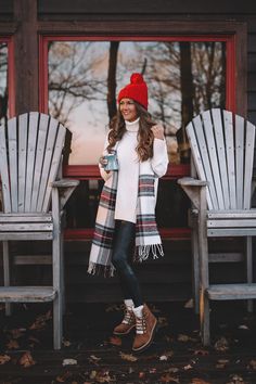 Style our fan-favorite Faux Leather Leggings with an oversized sweater, beanie, booties, and a cozy scarf just like @cmcoving (IG) for the ultimate winter styling. Christmas Outfit Ideas For Women Classy, Cabin Outfit, Caitlin Covington, Southern Curls And Pearls, Trendy Christmas Outfits, Beanie Outfit, Thanksgiving Outfit Ideas, Black Ruched Dress, Red Beanie