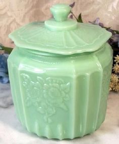 Jadeite Mayfair Open Rose Pattern Cookie Jar Glass Cookie Jars, Cookie Jars Vintage, Vintage Tableware, Biscuit Jar, Vintage Cookies