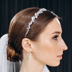 Crystal bridal headband for a classic wedding hairstyle. An elegant pearl headband will be a great solution to your classic wedding hairstyle. White pearl beads are woven into the hair piece. Among the pearls sparkling transparent crystals, similar to drops of morning dew. This crystal bridal headband will adorn the hairstyle or become a bright accent in a simple styling of long hair. And thanks to its simplicity, the hair piece is also suitable for brides with short haircuts. The hair accessory Princess Wedding Hair, Boho Wedding Hair Pieces, Bridesmaid Headpiece, Crystal Bridal Headband, Floral Headpiece Wedding, Classic Wedding Hair, Pearl Bridal Headband, Rhinestone Headpiece, Beautiful Veil