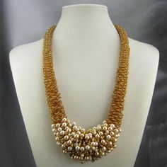 Pearl and Gold Lekku Necklace Latest Gold Choker Necklace Designs, Baseboard Styles, Cape Fashion, Fancy Jewelry Necklace, Choker Designs, Pearl Jewels, Pearl Necklace Designs, Antique Jewelry Indian, Indian Jewellery Design Earrings