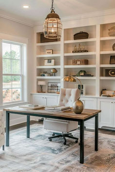 45 Chic Farmhouse Office Ideas for Your Home Rustic Farmhouse Decor Ideas, Farmhouse Office Decor, Cozy Workspace, Farmhouse Office, Rustic Bedroom Decor, Farmhouse Decor Ideas, Office Nook, Small Home Office