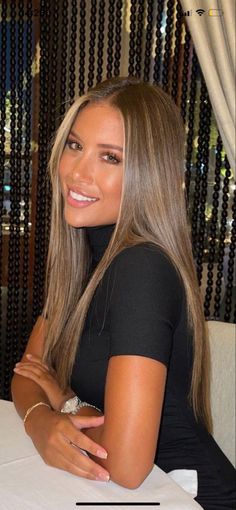 Light Brown Hair Color, Brown Hair Inspiration, Rambut Brunette, Beige Hair, Brown Hair Looks, Bronde Hair, Brown Hair Color