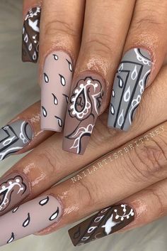 Paisley Print Nails, Blue Paisley Nails, Southwest Nails Design, Paisley Pattern Nails, Rhinestone Cowgirl Nails, Paisley Nails Design, Cowgirl Nails Designs Westerns, Horse Nails Designs, Tattoo Nails Designs